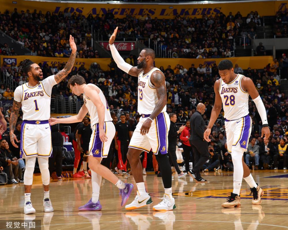 更肩负起了 更肩负起了