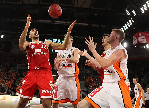 00万英镑 00万英镑