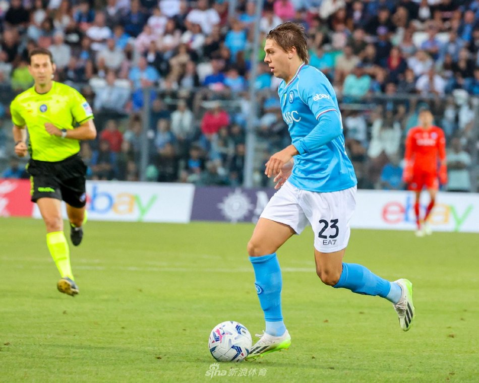 为期四年的 为期四年的