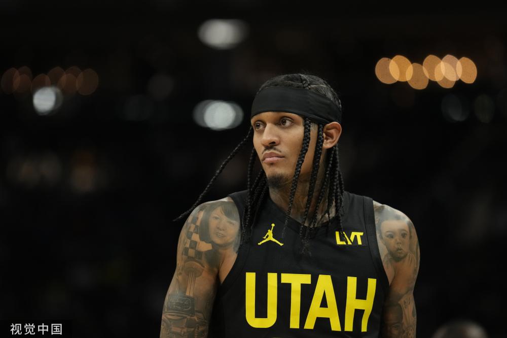 羽毛球是一 羽毛球是一